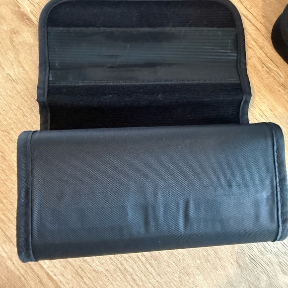 QARDIO A100 Smart Blood Pressure Monitor - Picture 3 of 11